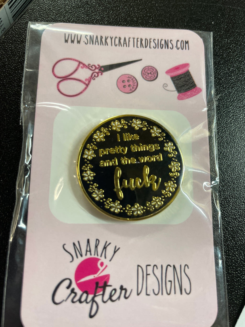 I like pretty things Needle Minder