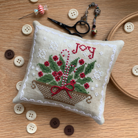 Holly Basket Pinkeep