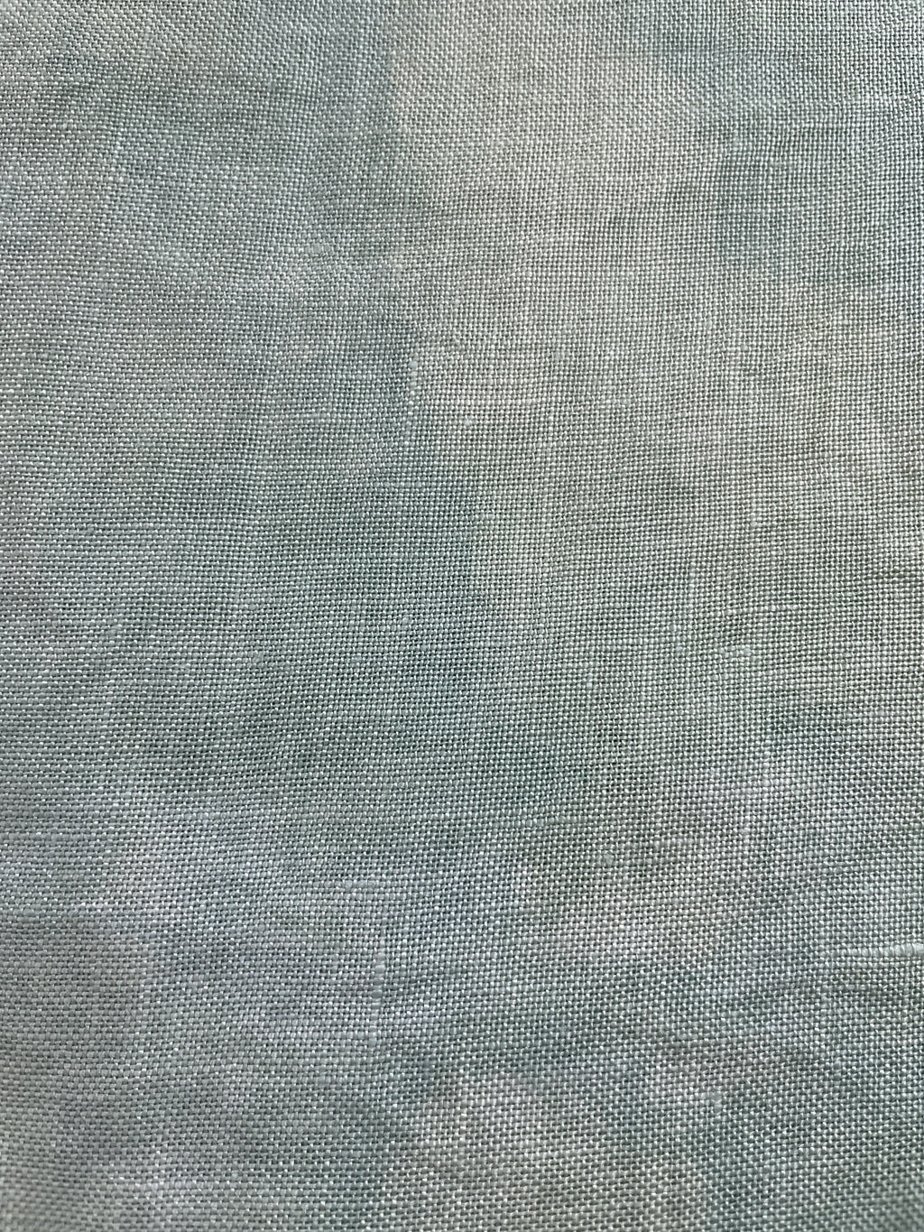36 Count Boughs of Holly Linen