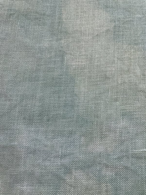 36 Count Boughs of Holly Linen